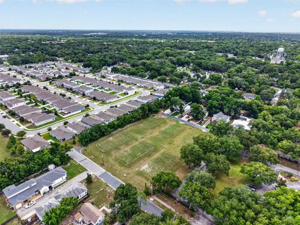 FEARON AVE & E 19TH AVE AVENUE #1-6 Mount Dora, FL 32757
