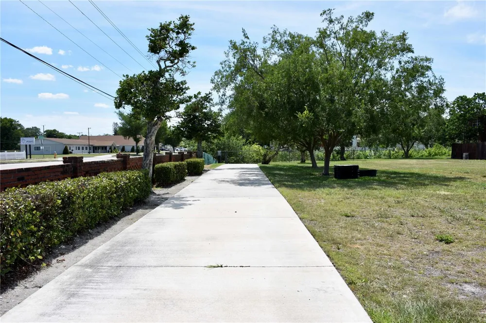 1920 E EDGEWOOD DRIVE #A8 Lakeland, FL 33803