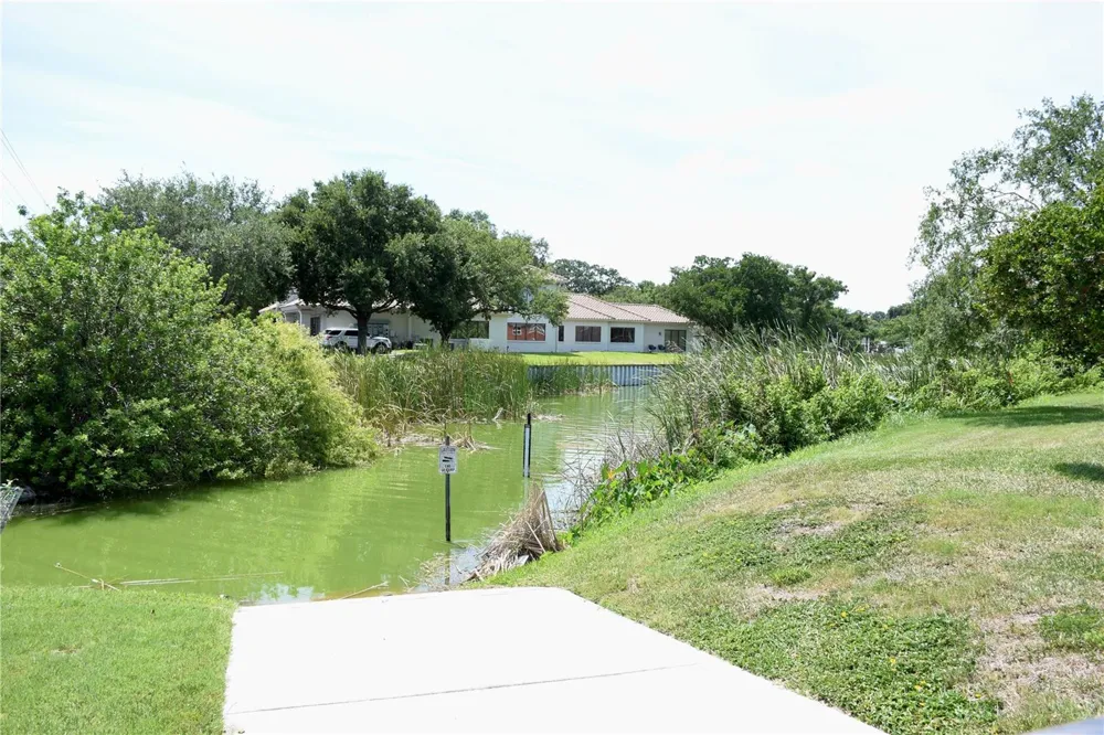 1920 E EDGEWOOD DRIVE #A8 Lakeland, FL 33803