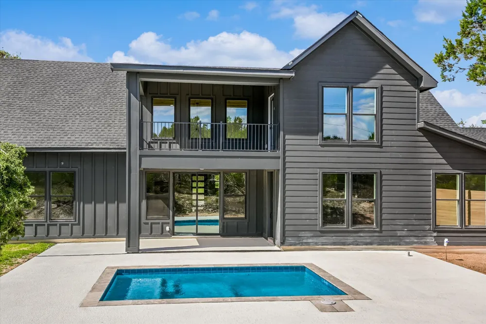 52 WAR BONNET Wimberley, TX 78676