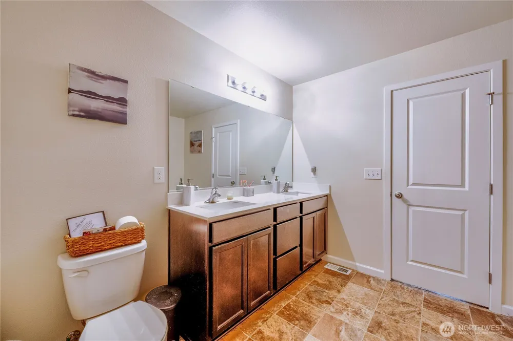 7129 Munn Lake Drive SE Tumwater, WA 98501
