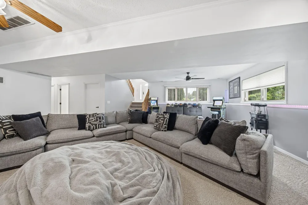 3020 Diamond Drive Hobart, IN 46342