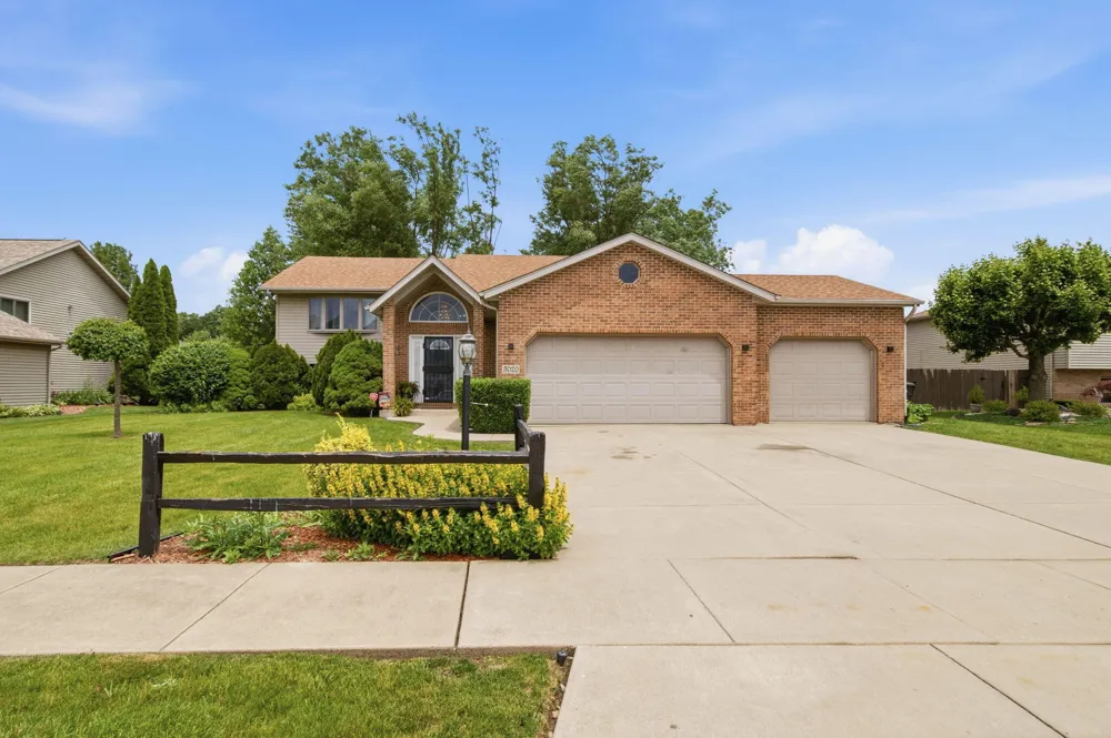 3020 Diamond Drive Hobart, IN 46342