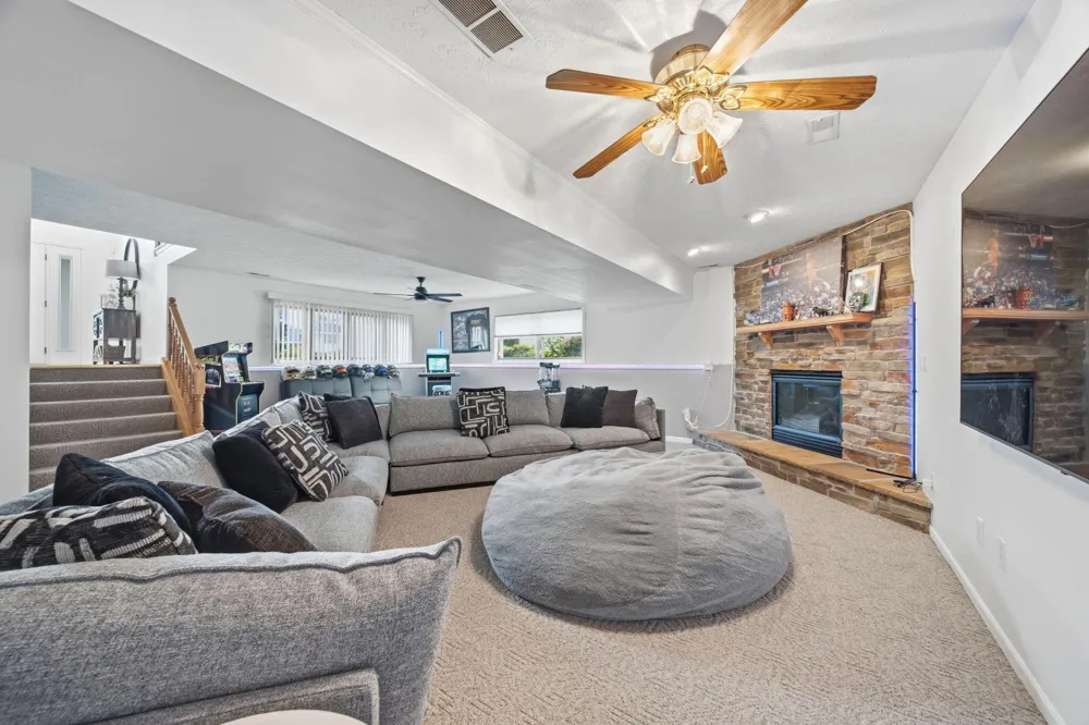 3020 Diamond Drive Hobart, IN 46342