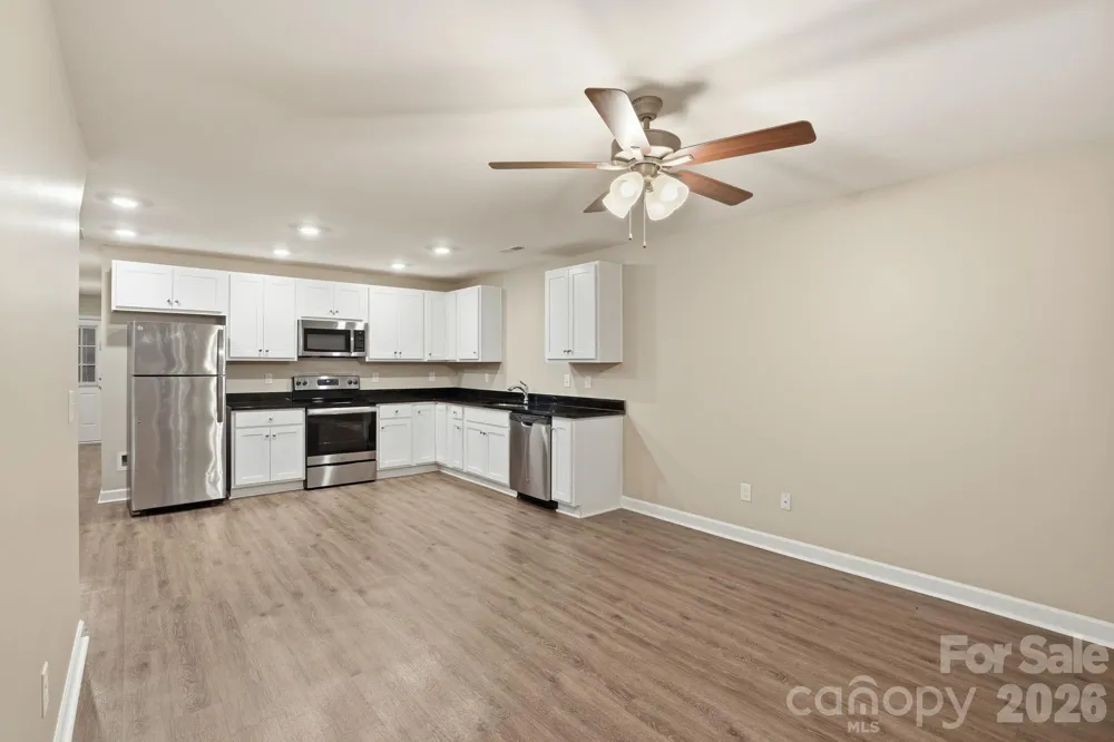 719 Hillside Street Kannapolis, NC 28083