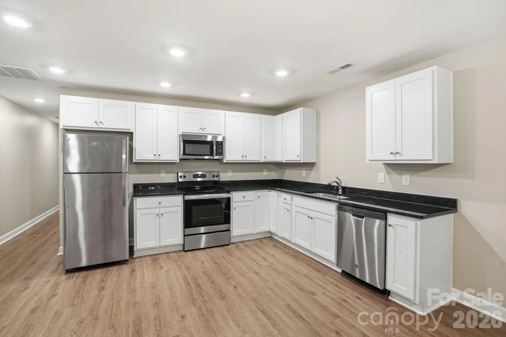 719 Hillside Street Kannapolis, NC 28083