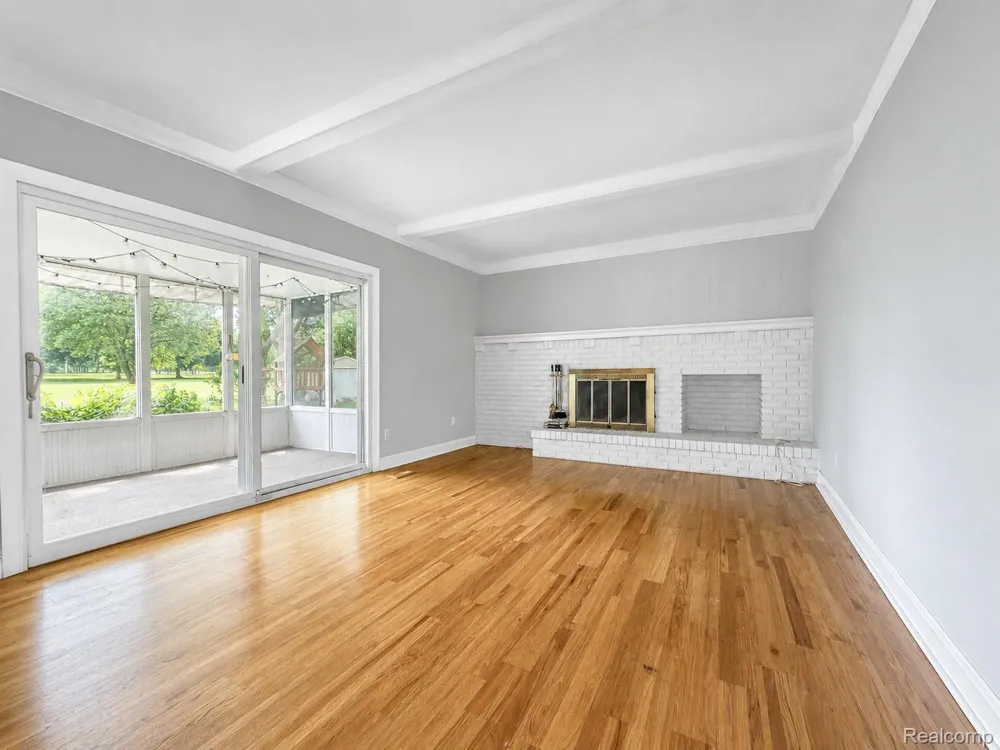1330 Meadow Green Lane Linden City, MI 48451