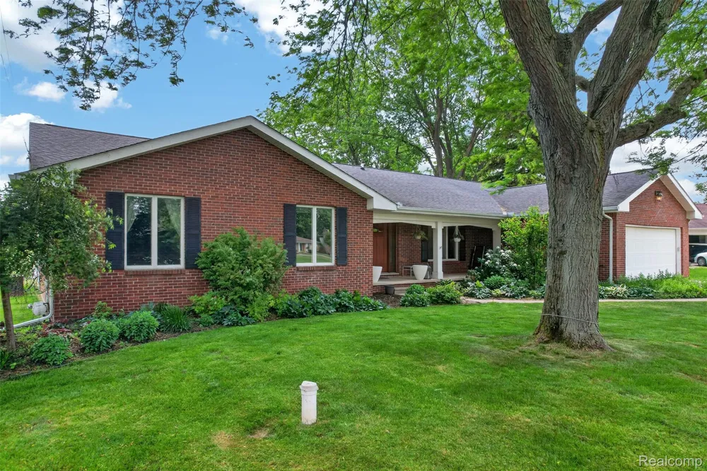 1330 Meadow Green Lane Linden City, MI 48451