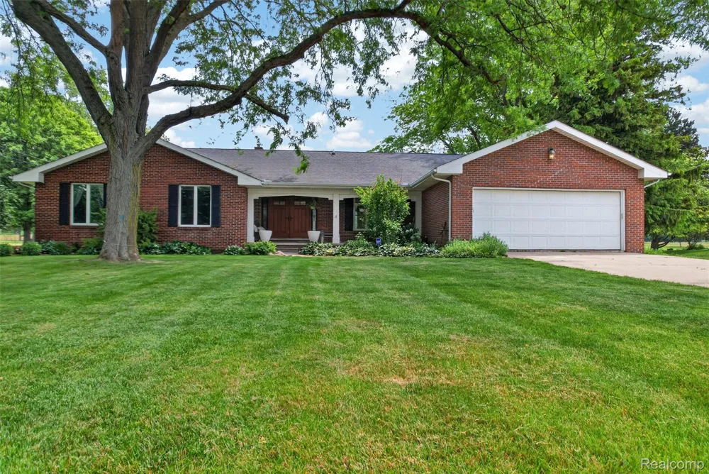 1330 Meadow Green Lane Linden City, MI 48451