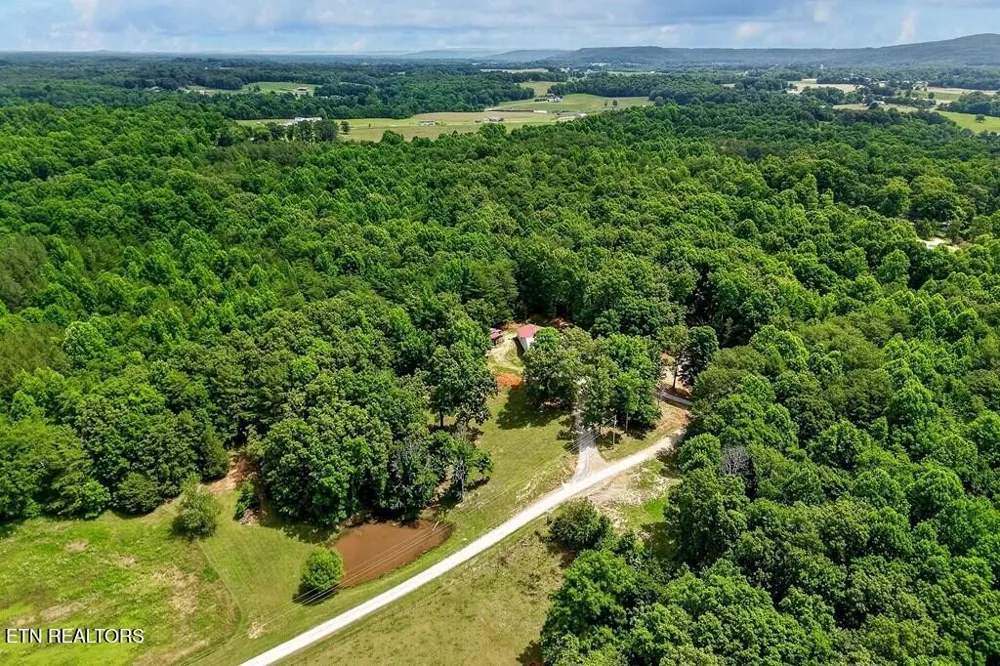 211 Arizona Lane Walling, TN 38587