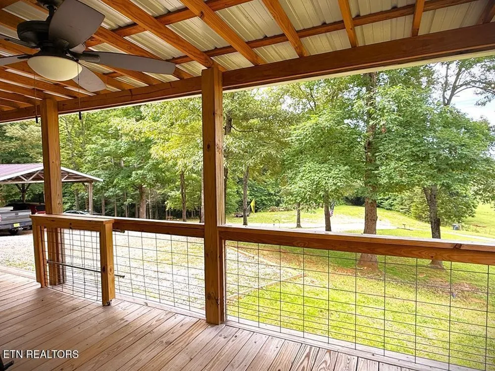 211 Arizona Lane Walling, TN 38587