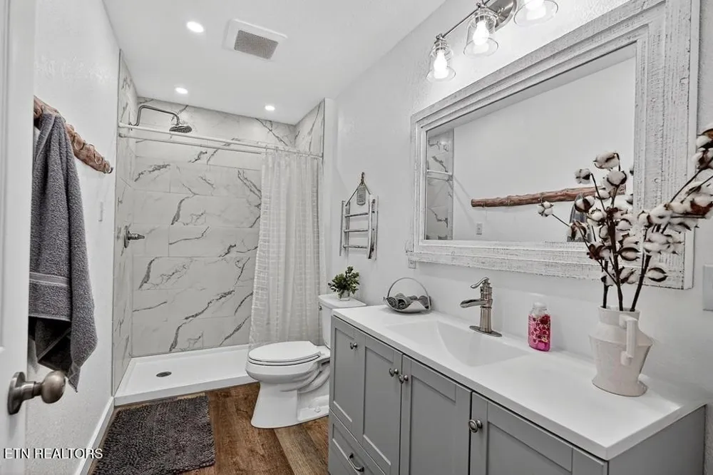211 Arizona Lane Walling, TN 38587