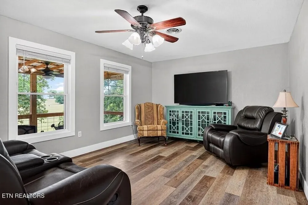 211 Arizona Lane Walling, TN 38587