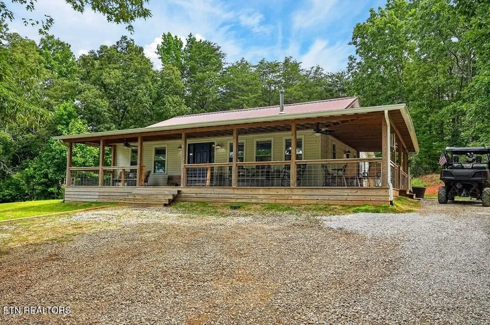 211 Arizona Lane Walling, TN 38587