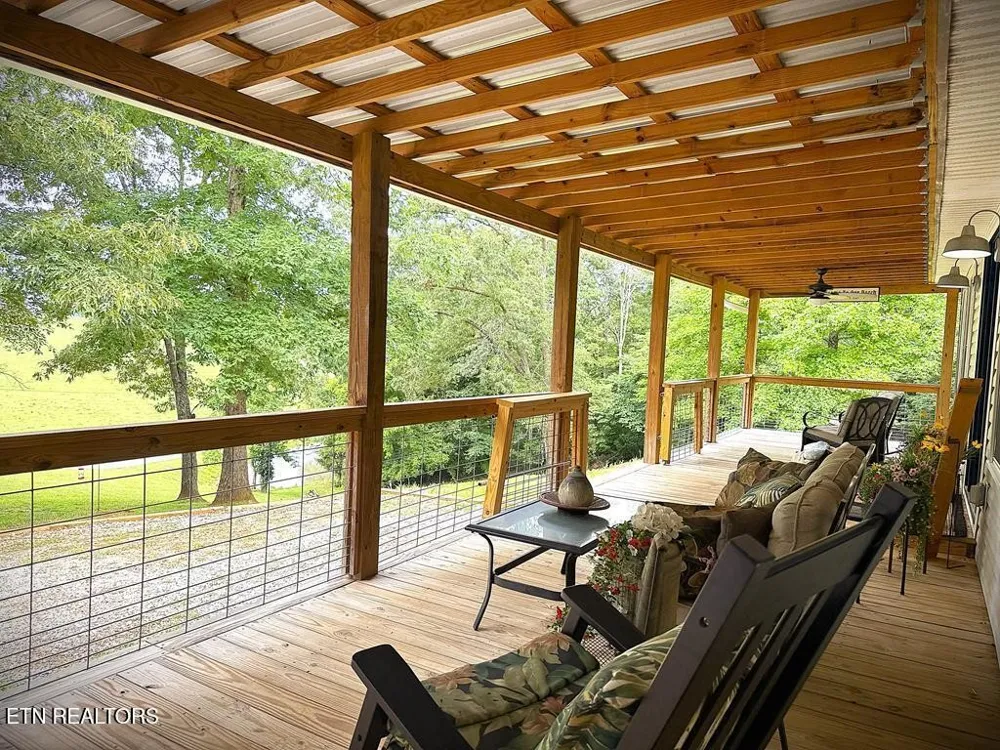 211 Arizona Lane Walling, TN 38587