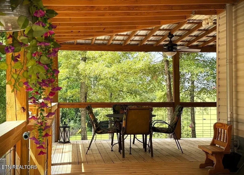 211 Arizona Lane Walling, TN 38587