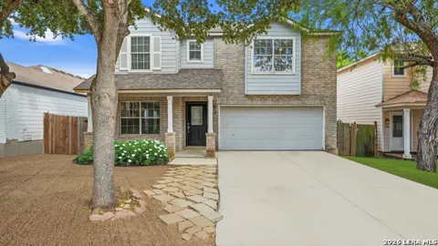 214 HALLIE CV