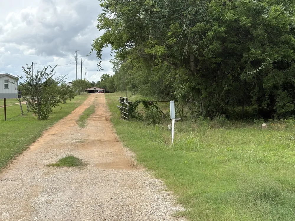 2990 S 304 Highway Rosanky, TX 78953