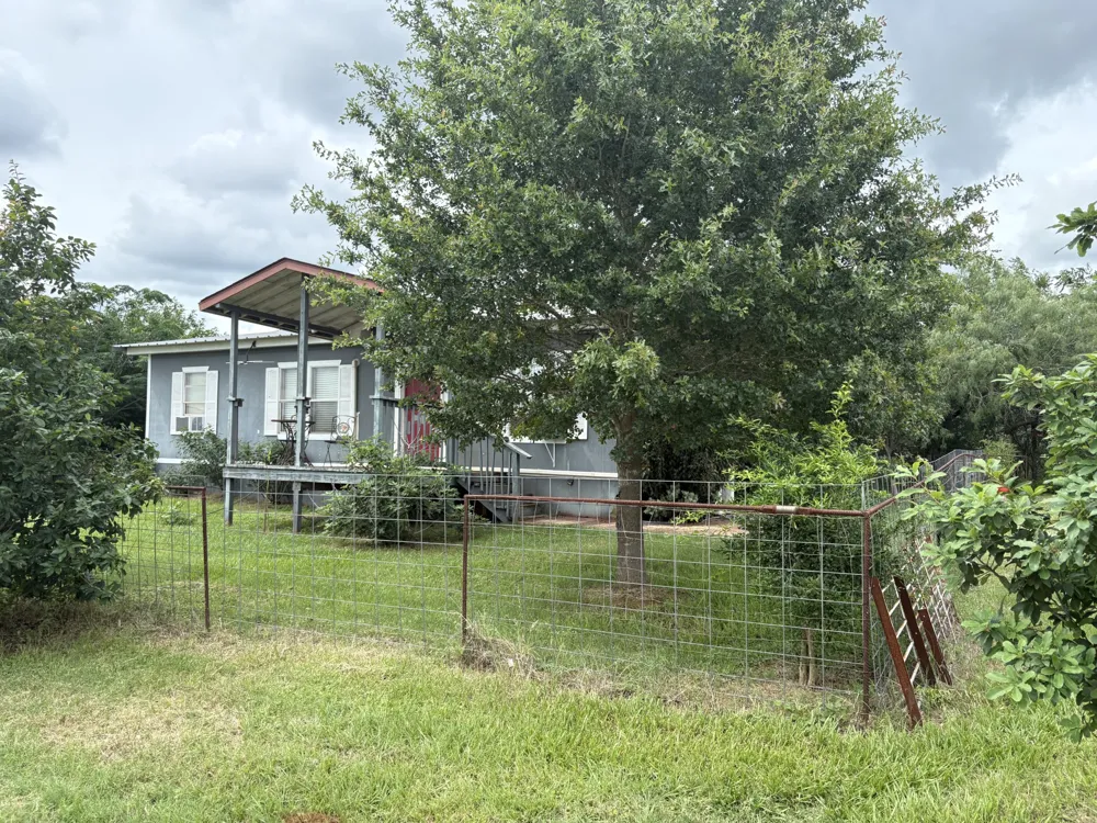 2990 S 304 Highway Rosanky, TX 78953