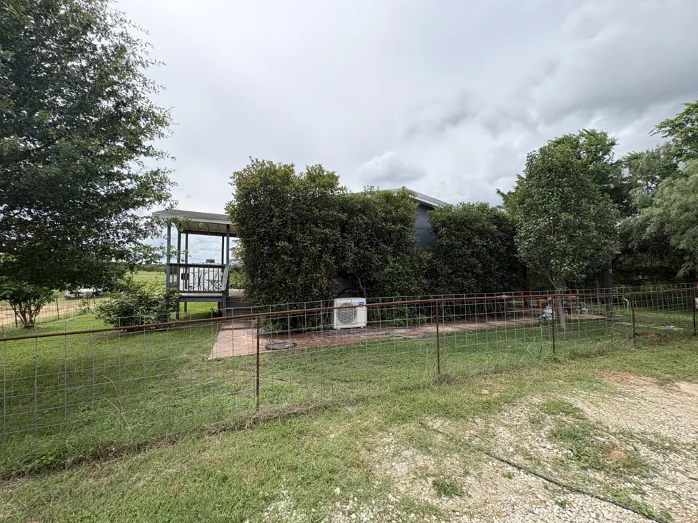 2990 S 304 Highway Rosanky, TX 78953