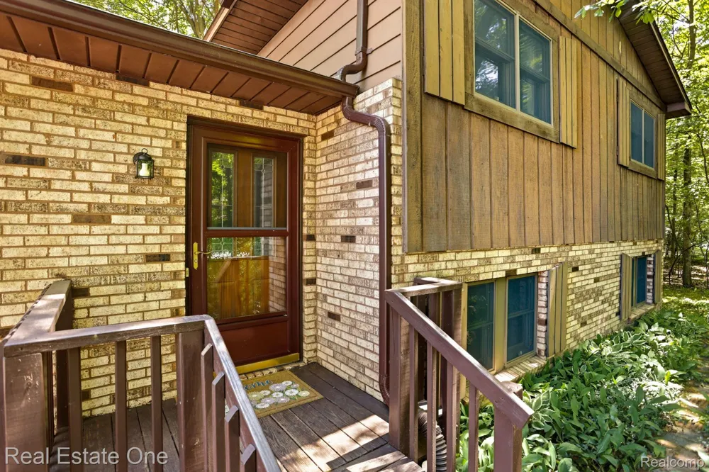 6218 Sturgeon Creek Parkway Midland City, MI 48640