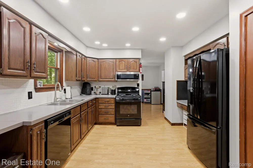 6218 Sturgeon Creek Parkway Midland City, MI 48640