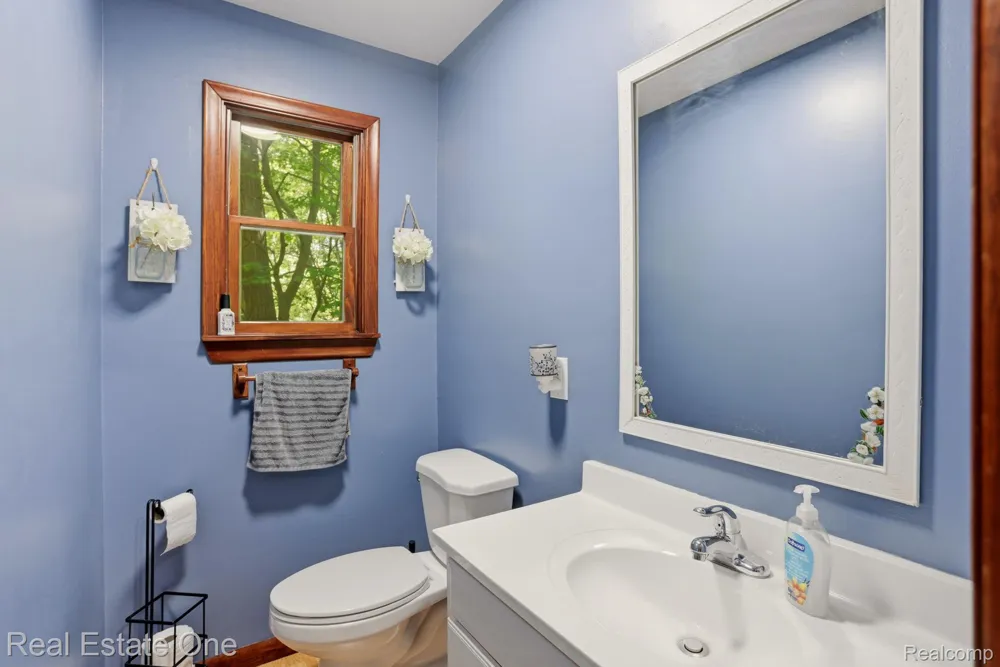 6218 Sturgeon Creek Parkway Midland City, MI 48640