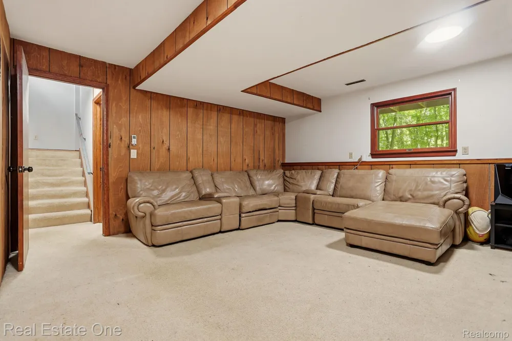 6218 Sturgeon Creek Parkway Midland City, MI 48640