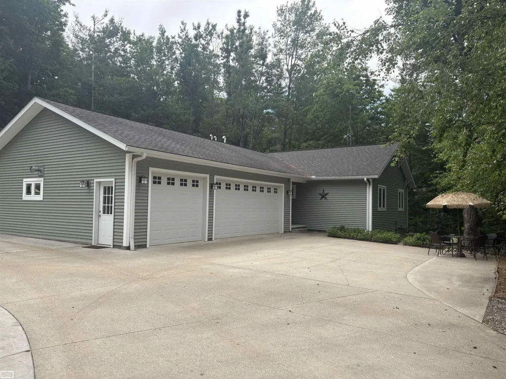 7903 Macatawa Trail Gaylord City, MI 49735