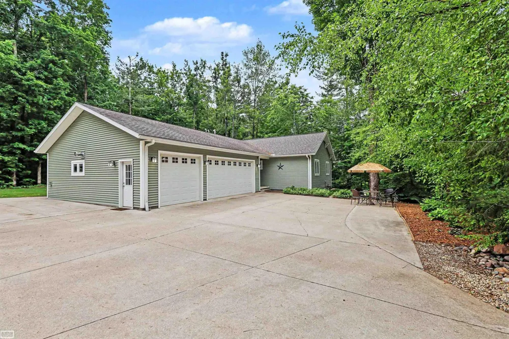 7903 Macatawa Trail Gaylord City, MI 49735