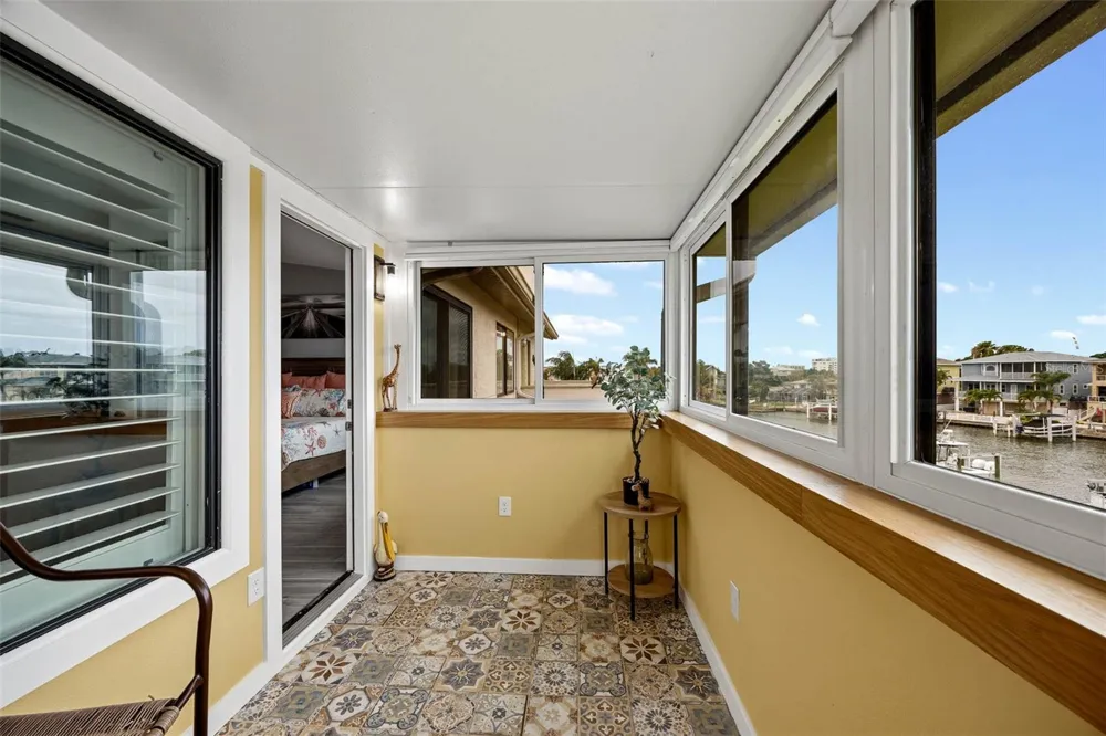 2395 HANOVER DR Dunedin, FL 34698
