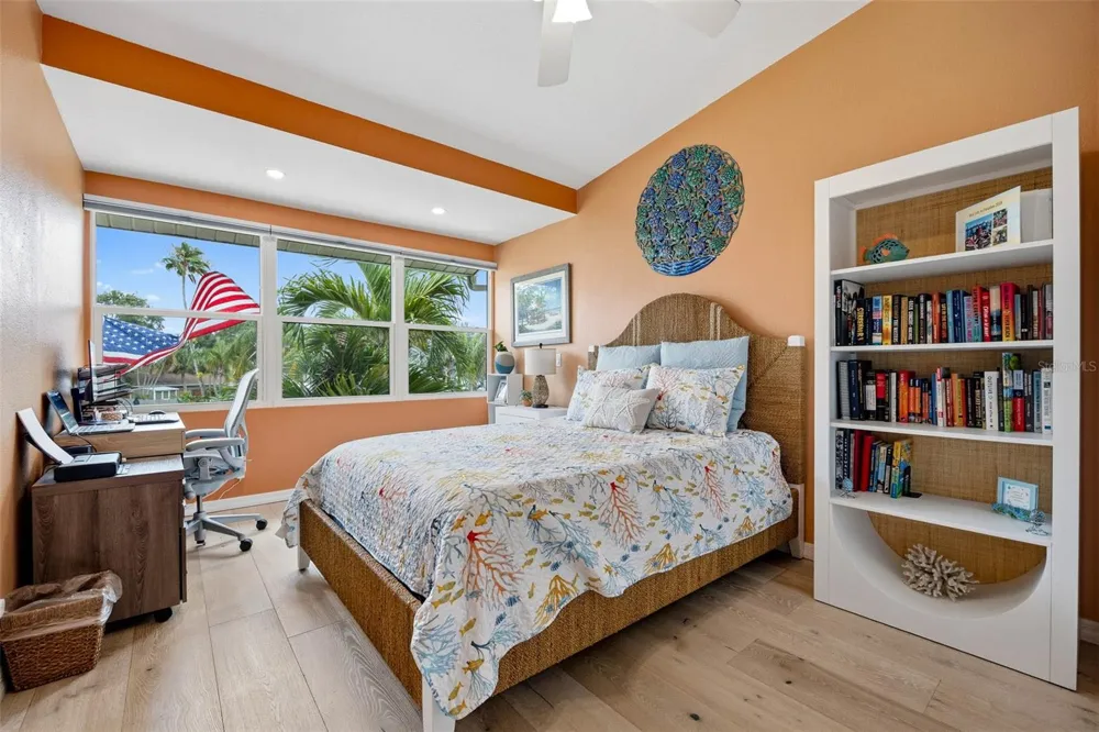2395 HANOVER DR Dunedin, FL 34698