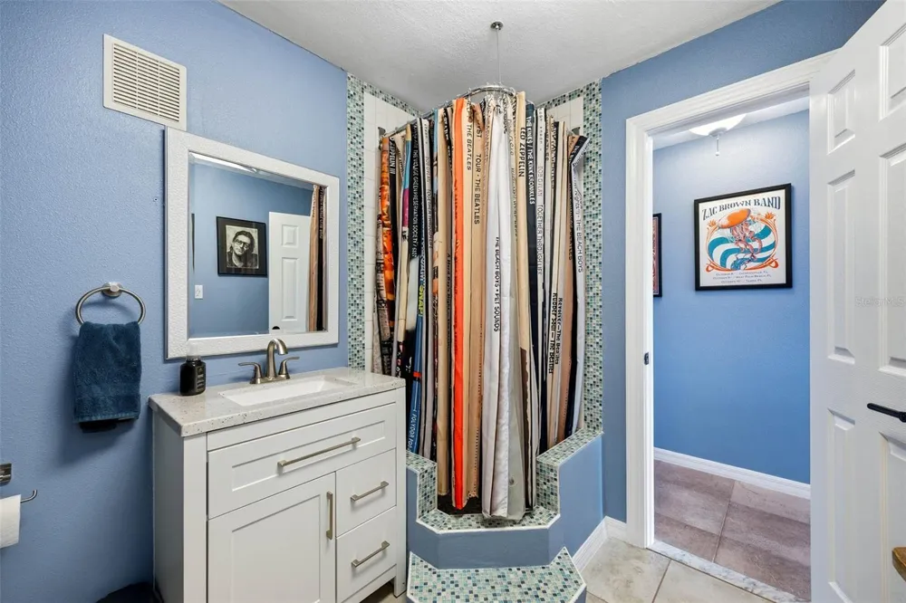 2395 HANOVER DR Dunedin, FL 34698