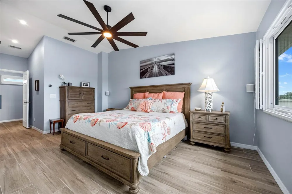2395 HANOVER DR Dunedin, FL 34698