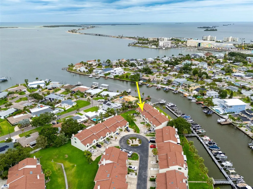 2395 HANOVER DR Dunedin, FL 34698