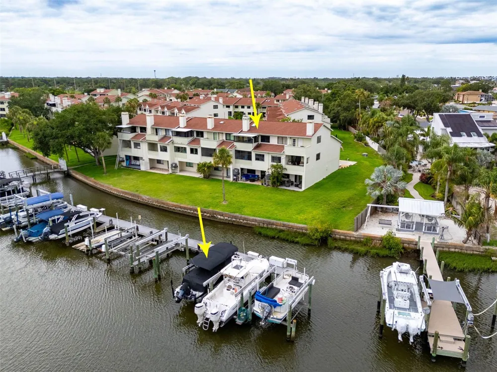 2395 HANOVER DR Dunedin, FL 34698