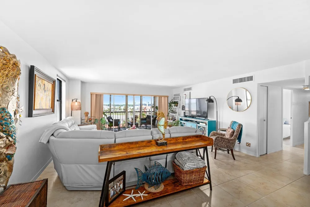 10355 PARADISE BOULEVARD #512 Treasure Island, FL 33706