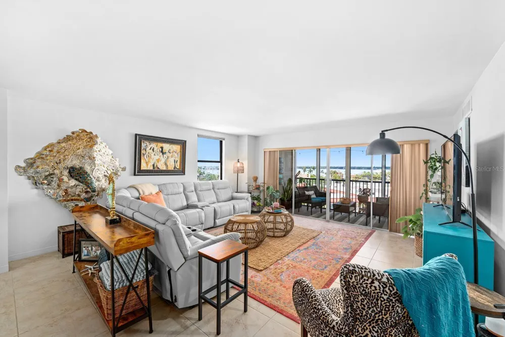 10355 PARADISE BOULEVARD #512 Treasure Island, FL 33706