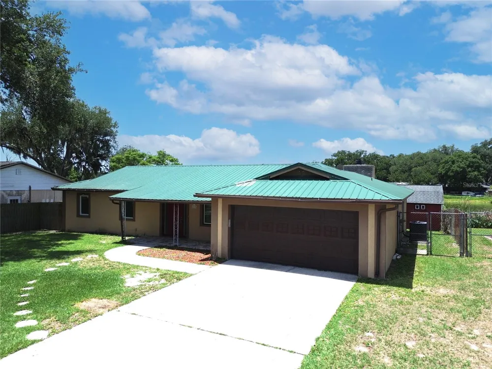 912 SHANGRI LA DRIVE Seffner, FL 33584