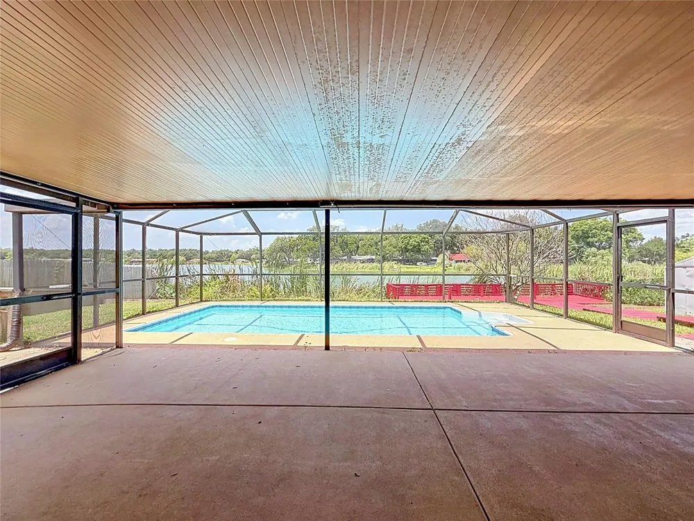 912 SHANGRI LA DRIVE Seffner, FL 33584
