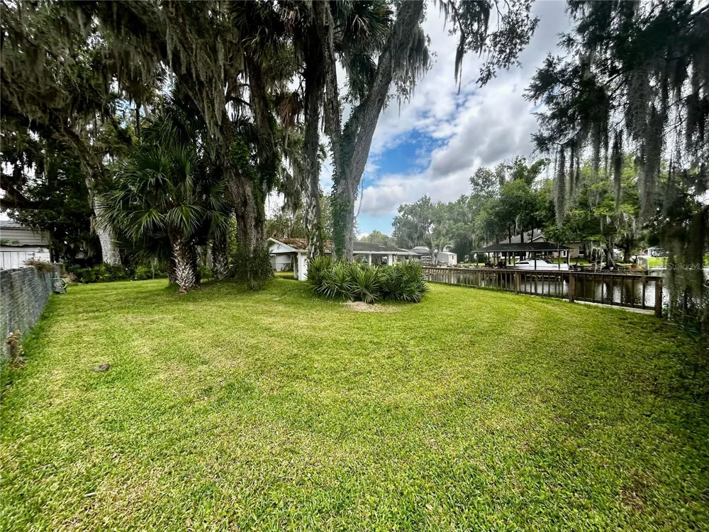 2950 SHELL ROAD Deland, FL 32720