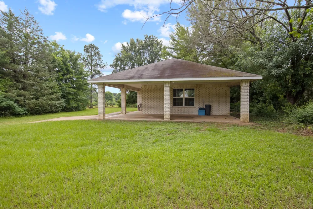 65 RHYNE Avinger, TX 75630