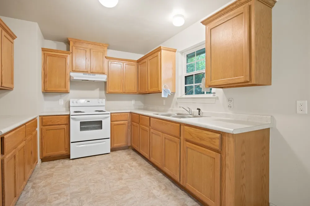 65 RHYNE Avinger, TX 75630