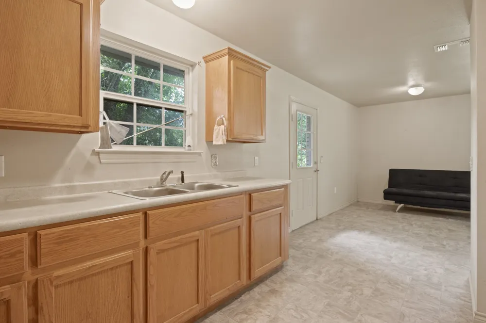 65 RHYNE Avinger, TX 75630