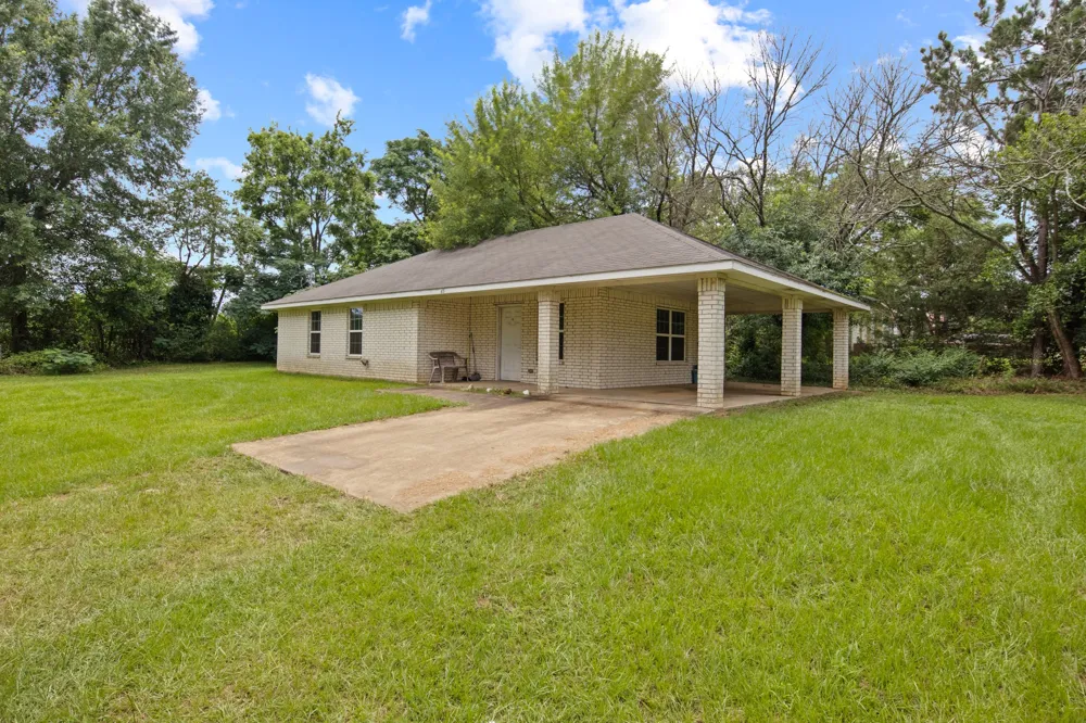 65 RHYNE Avinger, TX 75630