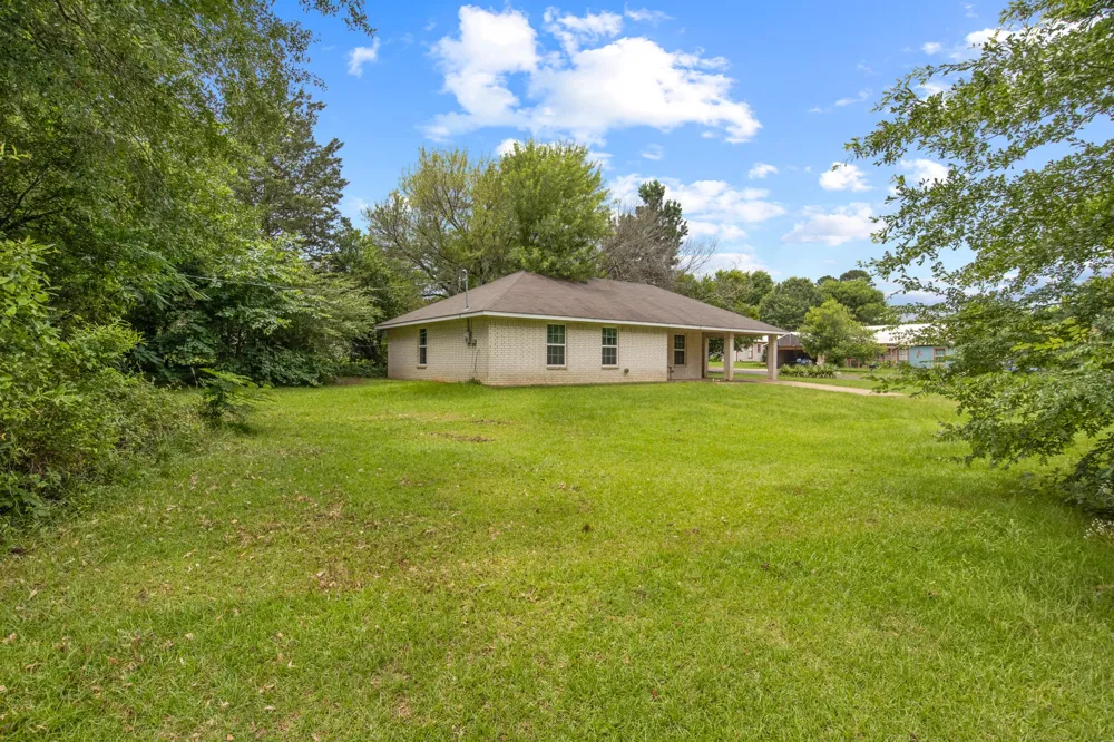 65 RHYNE Avinger, TX 75630