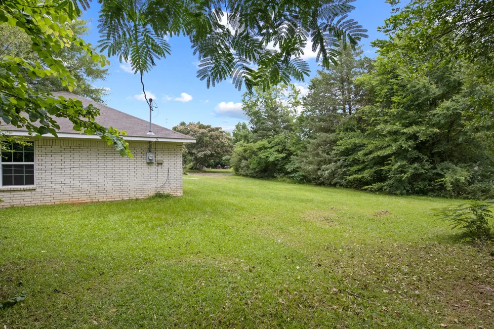 65 RHYNE Avinger, TX 75630