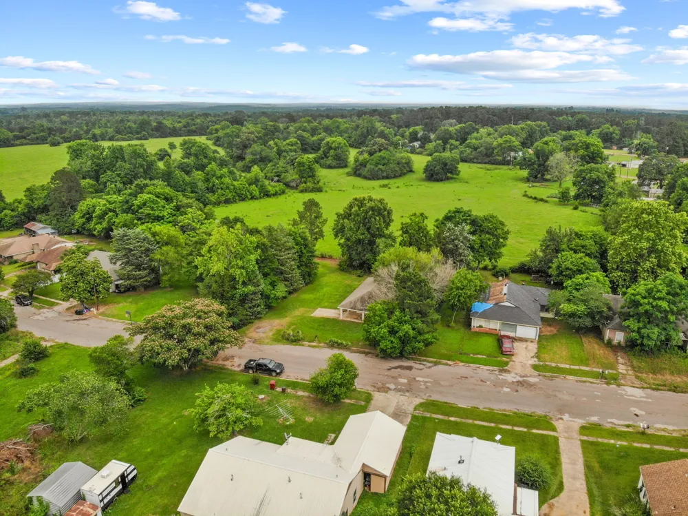 65 RHYNE Avinger, TX 75630
