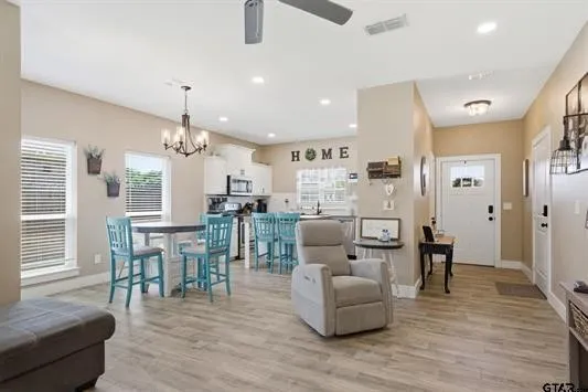 17018 Crossing Circle Lindale, TX 75771
