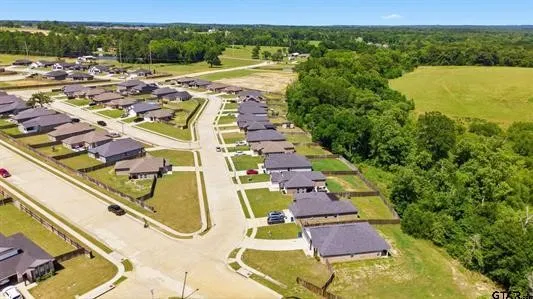 17018 Crossing Circle Lindale, TX 75771